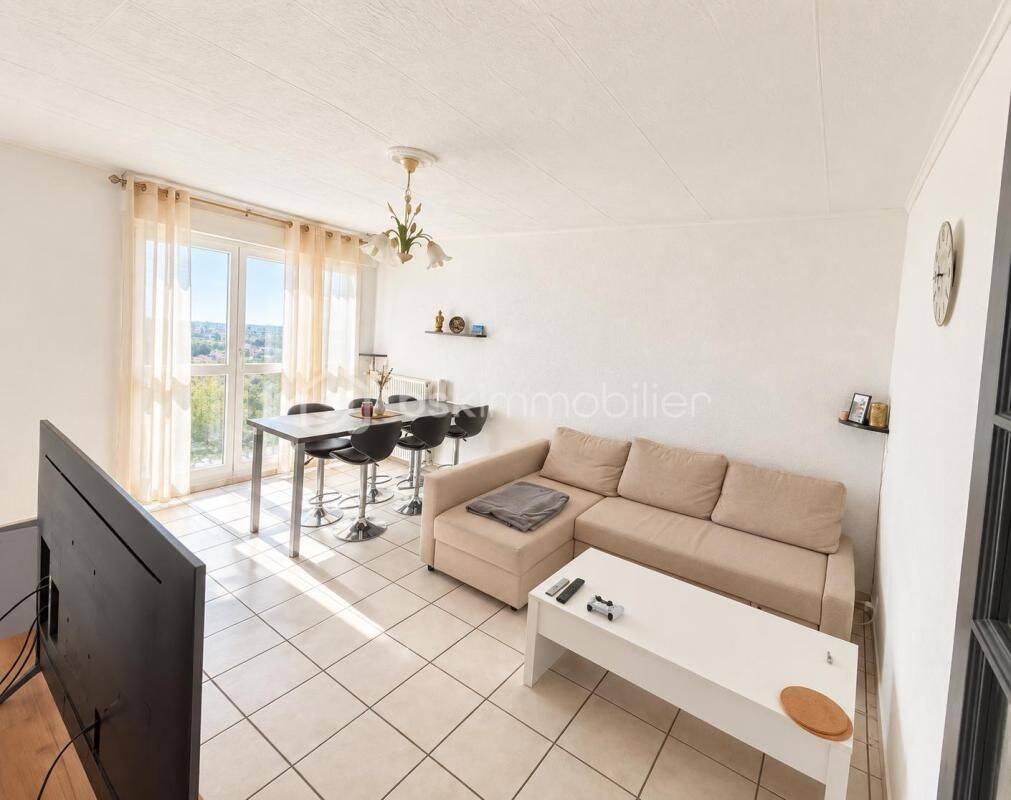 Appartement 3 pièces 70 m² · à Clermont-Ferrand · 70 m² · 90 000 €
