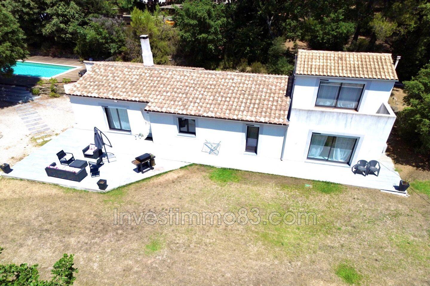 Maison 7 pièces 165 m² · à Pourrières · 165 m² · 699 000 €