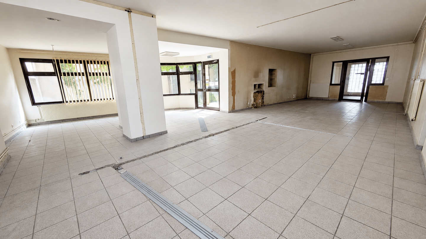 Appartement 4 pièces 148 m² · à Gondreville · 148 m² · 125 000 €