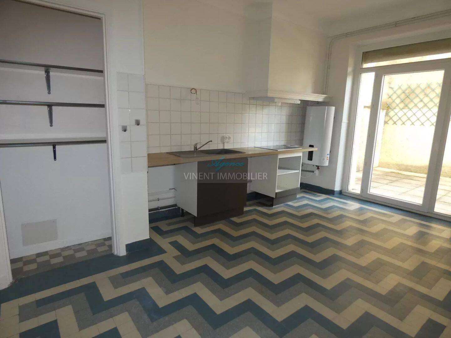 Appartement 4 pièces 102 m² · à Montélimar · 102 m² · 810 €/mois