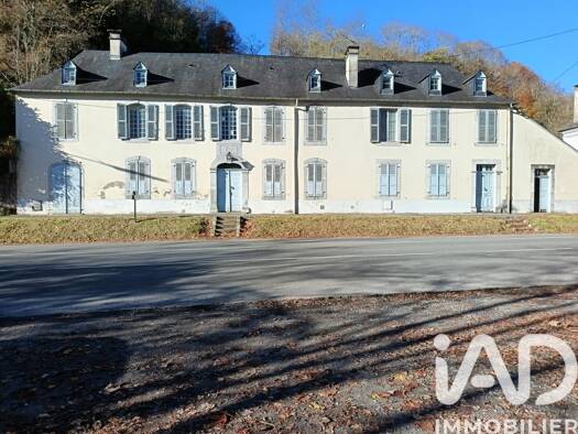 Maison à vendre 169 000 € 12 pièces 9 chambres 383 m² 1 460 m² de terrain Lestelle-Bétharram 64800