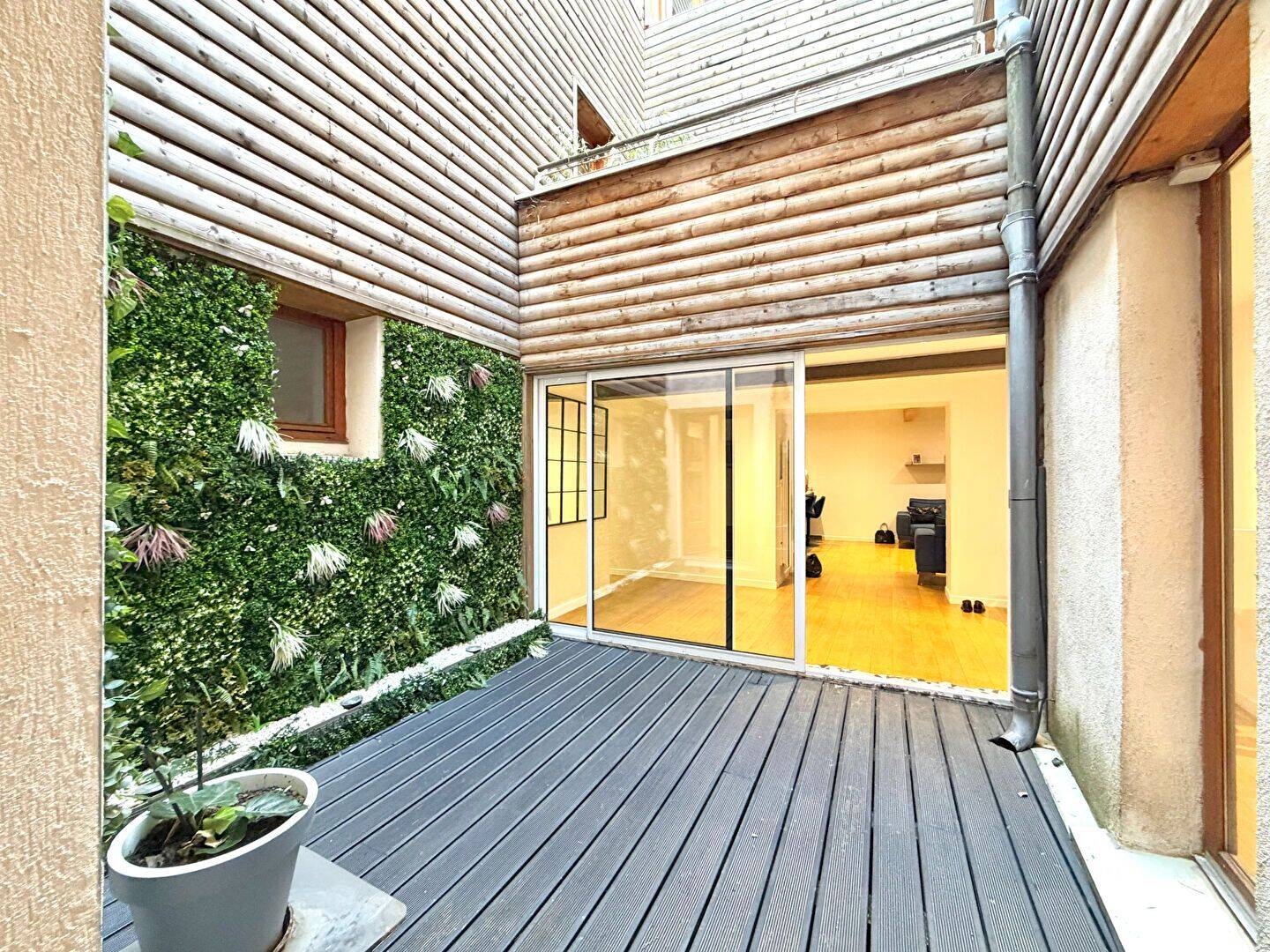 Appartement 5 pièces 129 m² · à Saint-Étienne · 129 m² · 180 000 €