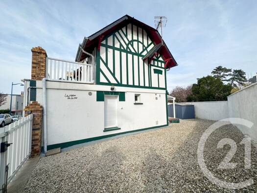 Maison à vendre 296 800 € 3 pièces 2 chambres 50,5 m² 136 m² de terrain Villers-sur-Mer 14640