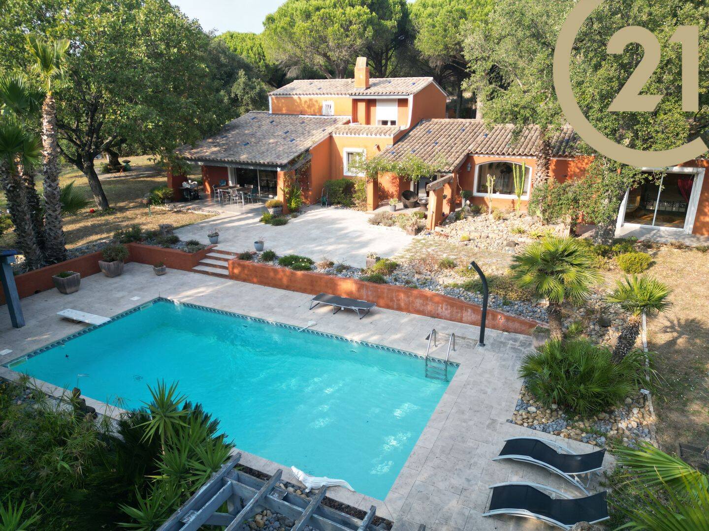 Maison 8 pièces 210 m² · à Puget-sur-Argens · 210 m² · 1 095 000 €