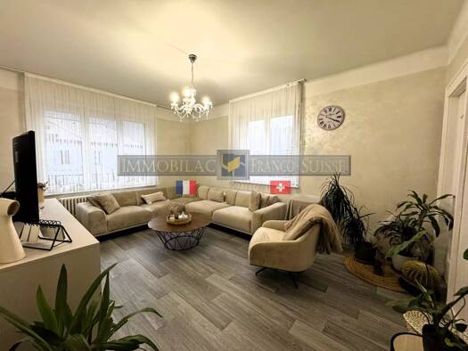 Immeuble à vendre 1 100 000 € 440 m² Sud Scionzier 74950