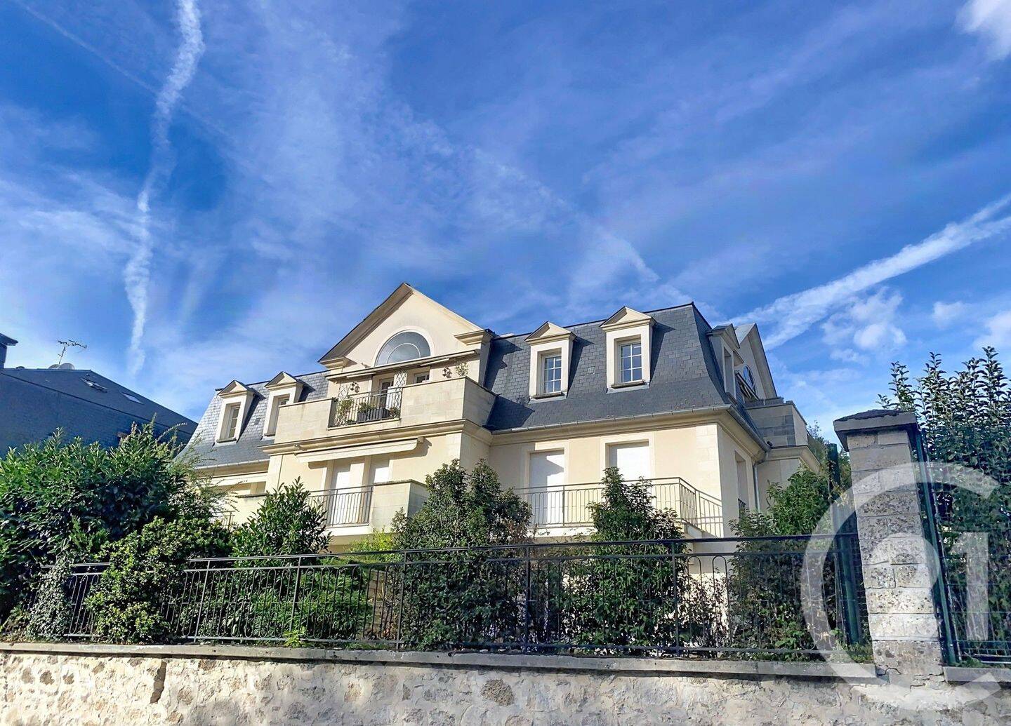 Appartement 4 pièces 148 m² · à Senlis · 148 m² · 599 000 €