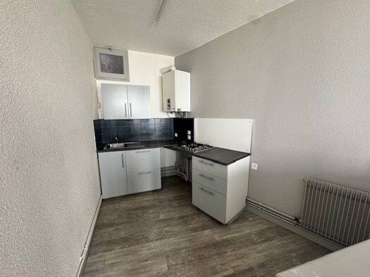 Appartement à louer 350 € 2 pièces 1 chambre 37,1 m² Étage 1/2 Boën-sur-Lignon 42130