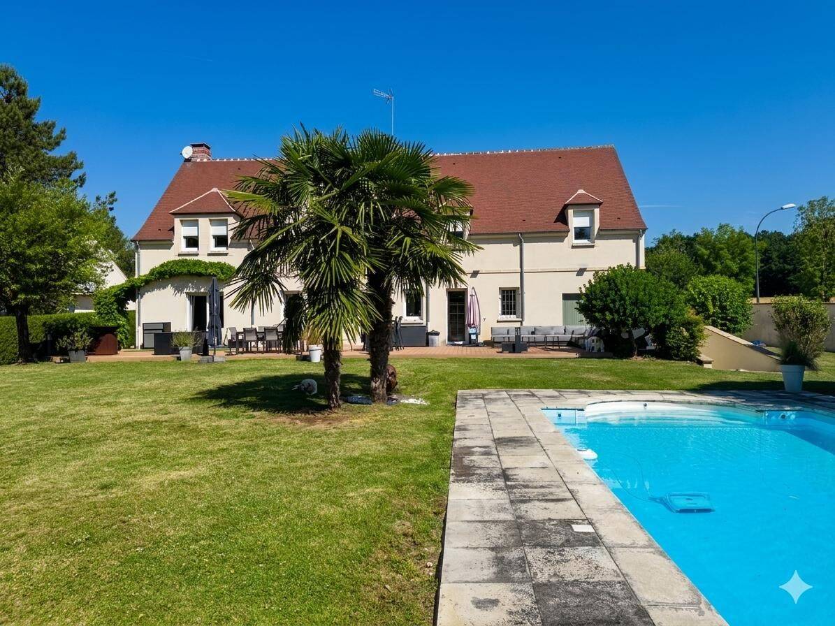 Maison 9 pièces 340 m² · à Senlis · 340 m² · 1 095 000 €