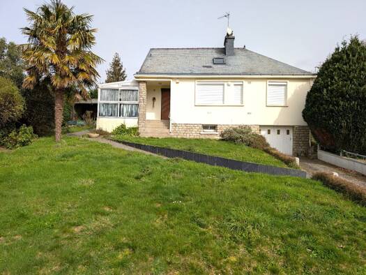 Maison à vendre 309 800 € 6 pièces 3 chambres 84 m² 880 m² de terrain Centre Bourg Saint-Avé 56890