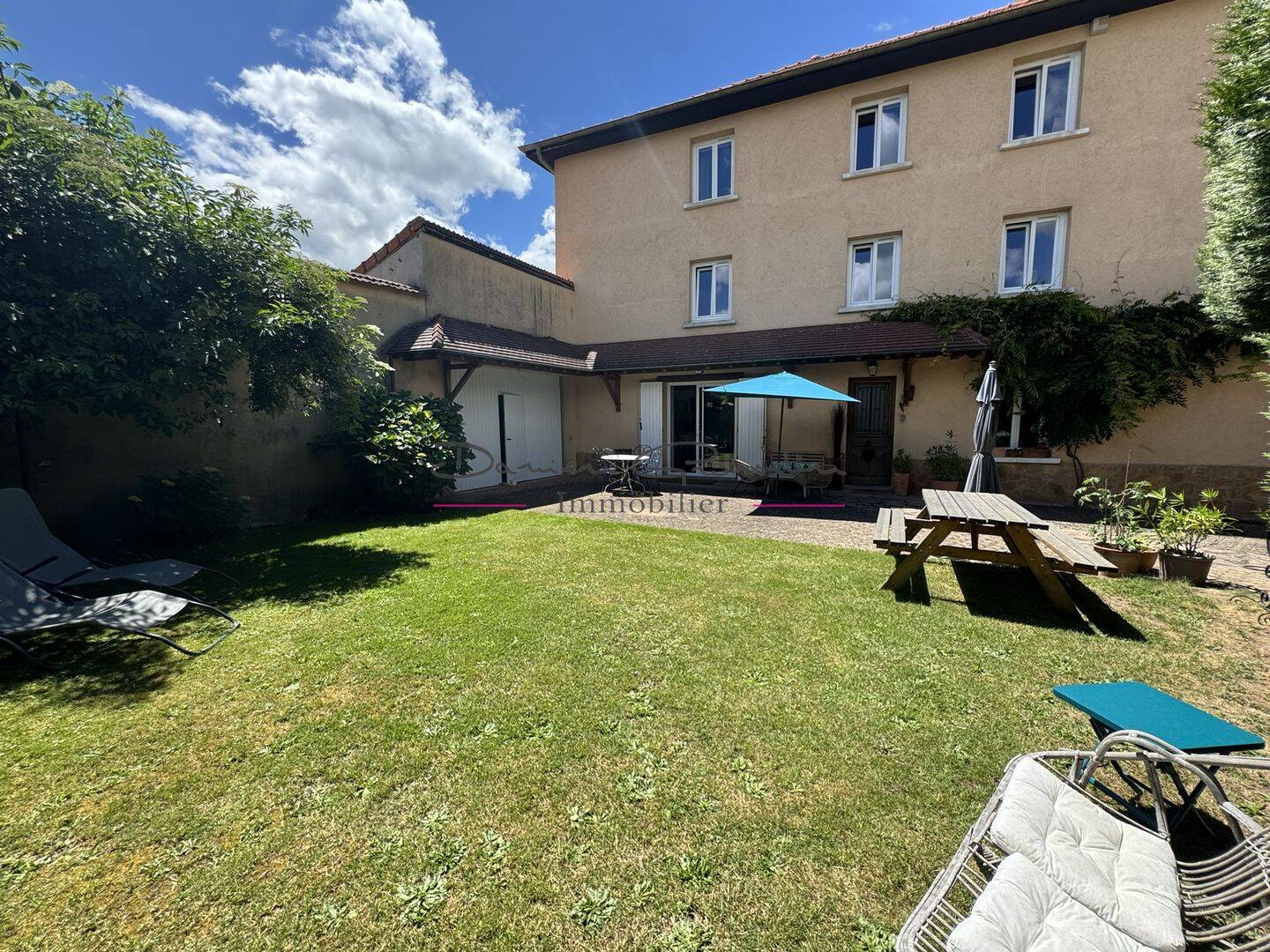 Maison 8 pièces 190 m² · à Cours · 190 m² · 290 000 €