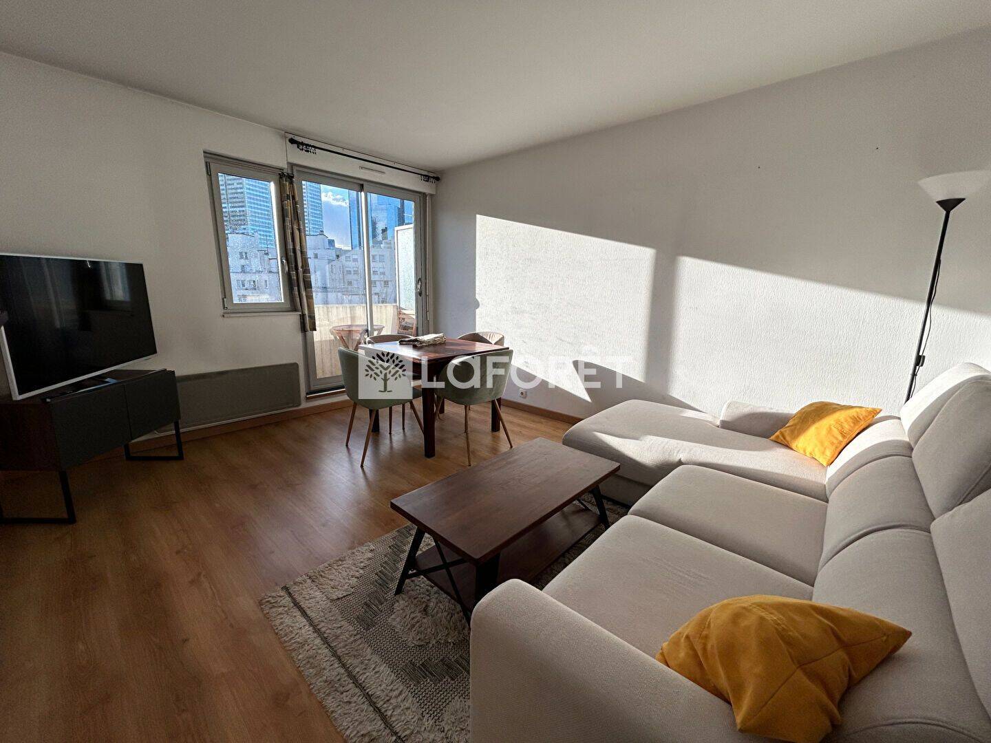 Appartement 2 pièces 55 m² · à Courbevoie · 55 m² · 1 400 €/mois