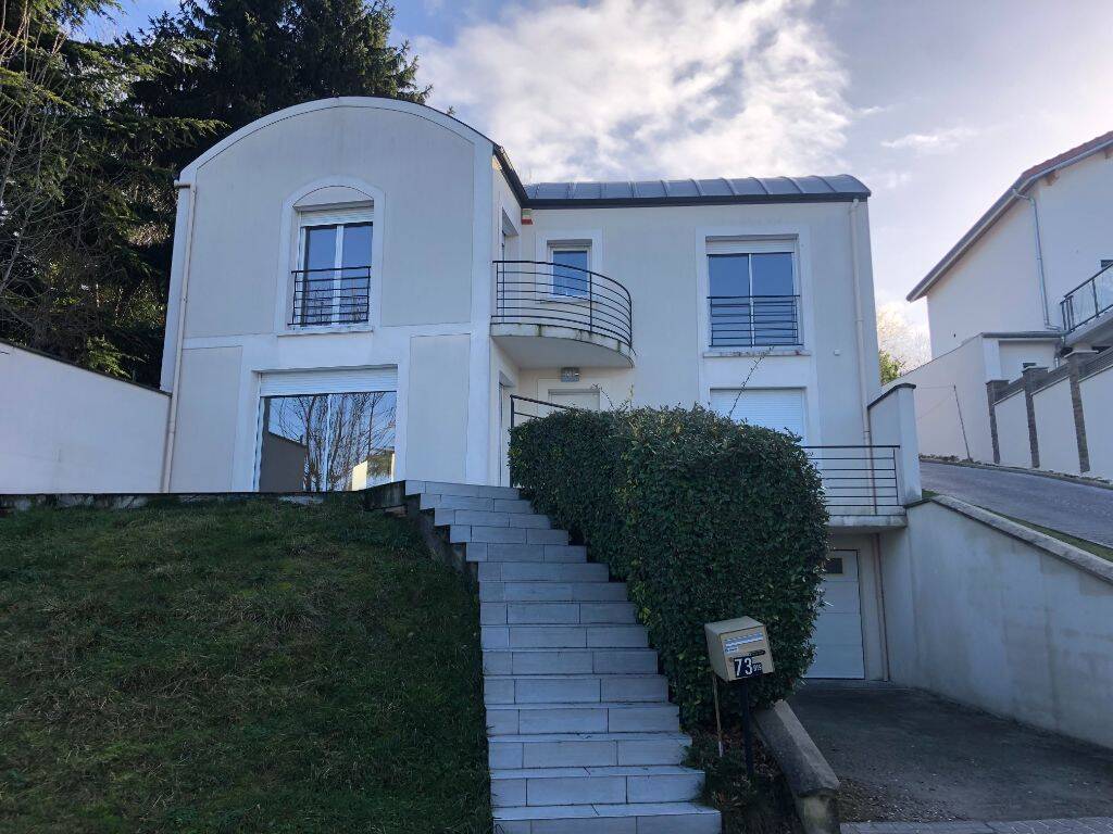 Maison 5 pièces 144 m² · à Bry-sur-Marne · 144 m² · 3 000 €/mois