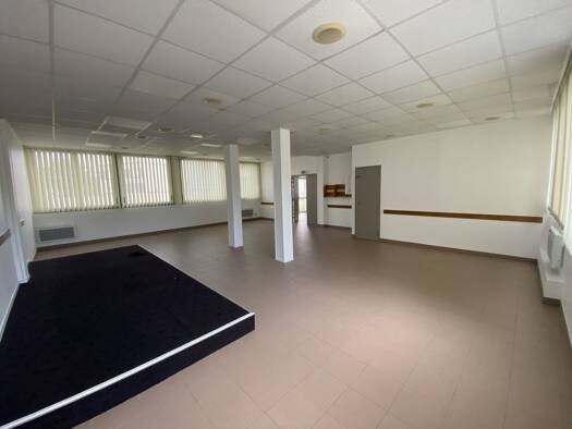 Immeuble à vendre 470 000 € 436 m² Zone Industrielle Saint-Brieuc 22000