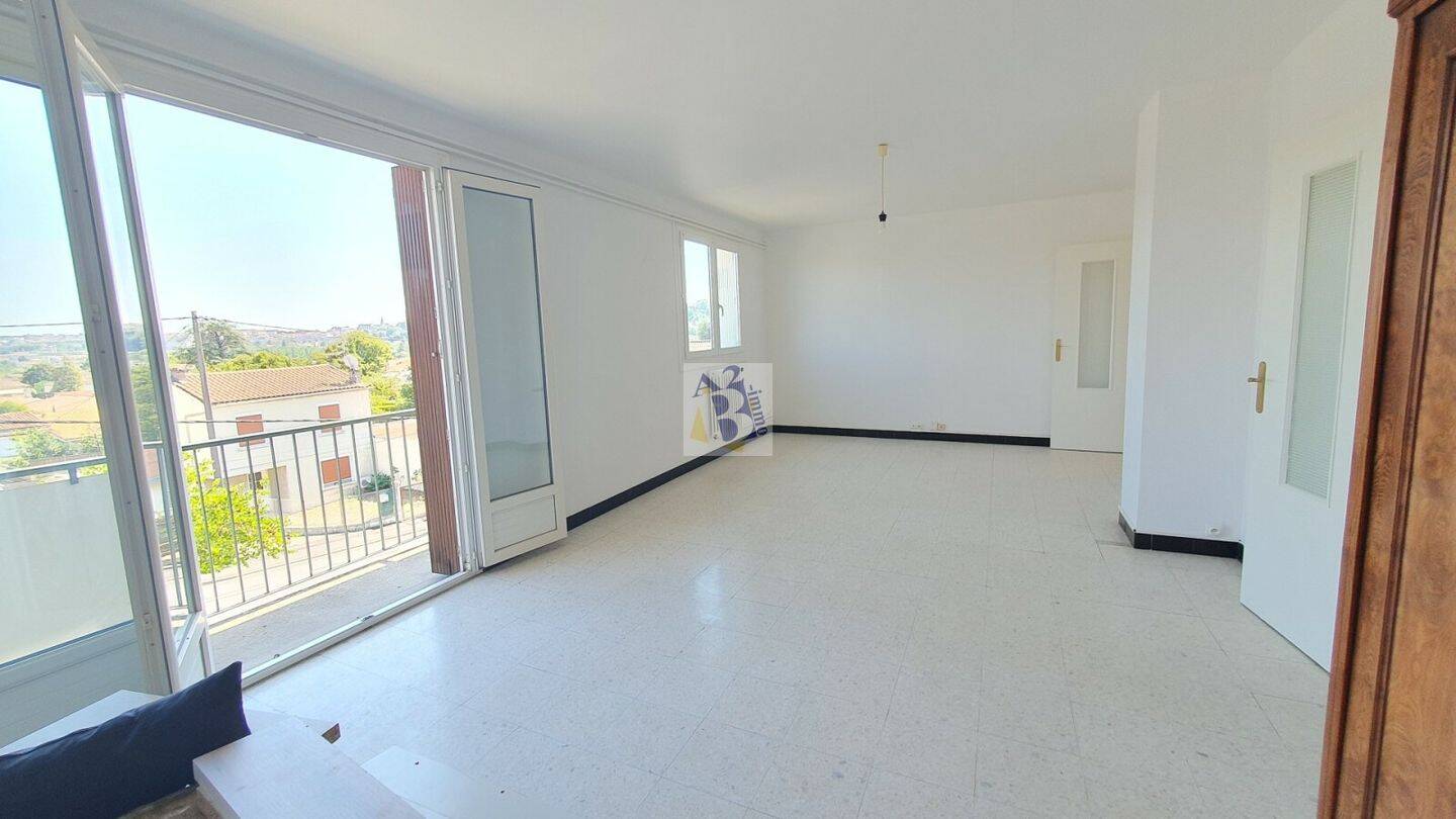 Appartement 3 pièces 83 m² · à Angoulême · 83,4 m² · 850 €