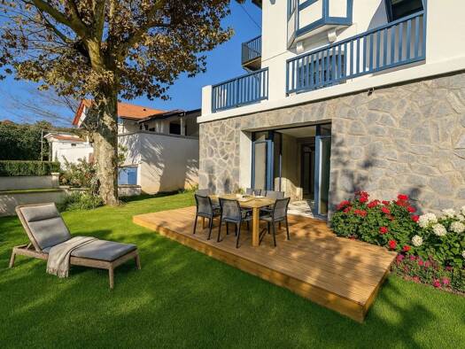 Appartement à vendre 1 150 000 € 5 pièces 4 chambres 118 m² RDC/2 Sainte Barbe-Lac Saint-Jean-de-Luz 64500