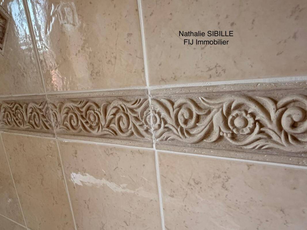 Maison 9 pièces 250 m² · à Bonnevent-Velloreille · 250 m² · 250 000 €