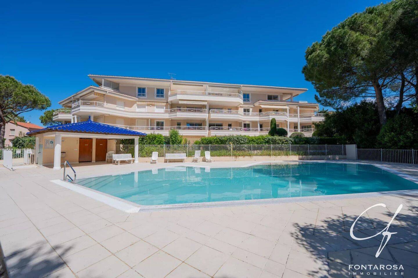 Appartement 5 pièces 156 m² · à Saint-Raphaël · 156 m² · 1 050 000 €