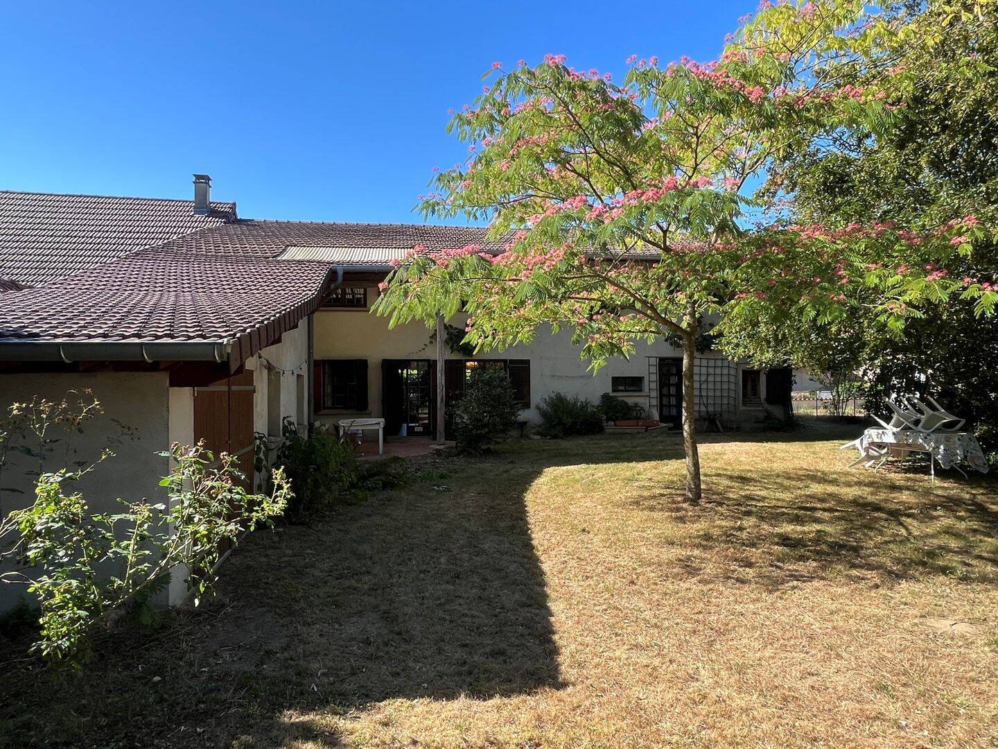 Maison 9 pièces 140 m² · à Ratenelle · 140 m² · 159 000 €