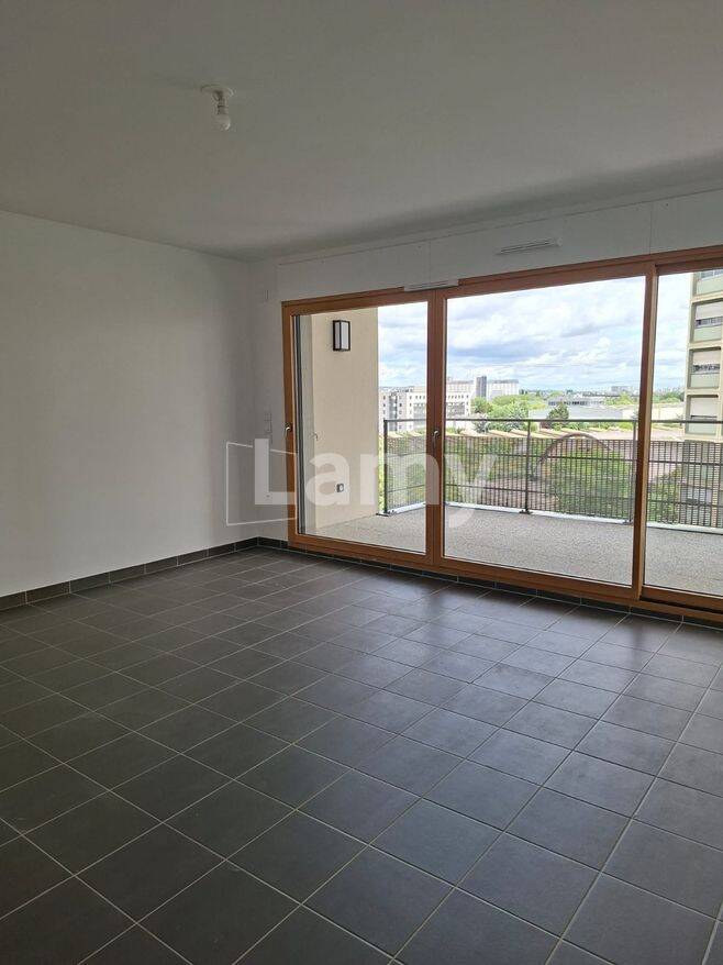 Appartement 4 pièces 94 m² · à Colombes · 93,6 m² · 1 634 €/mois