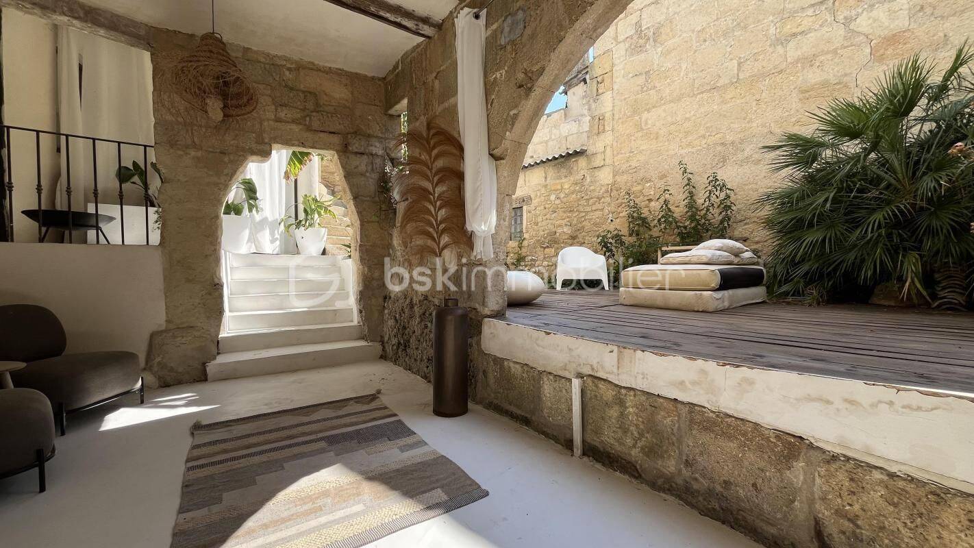 Maison 9 pièces 201 m² · à Junas · 201 m² · 565 000 €