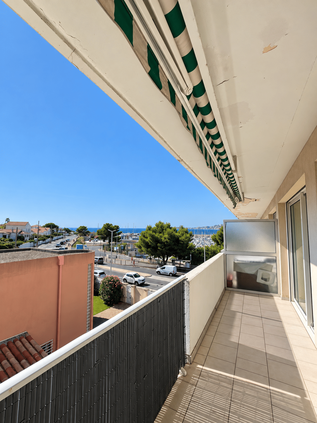 Appartement 2 pièces 54 m² · à Marseille 8ème Arrondissement · 54 m² · 1 050 €/mois