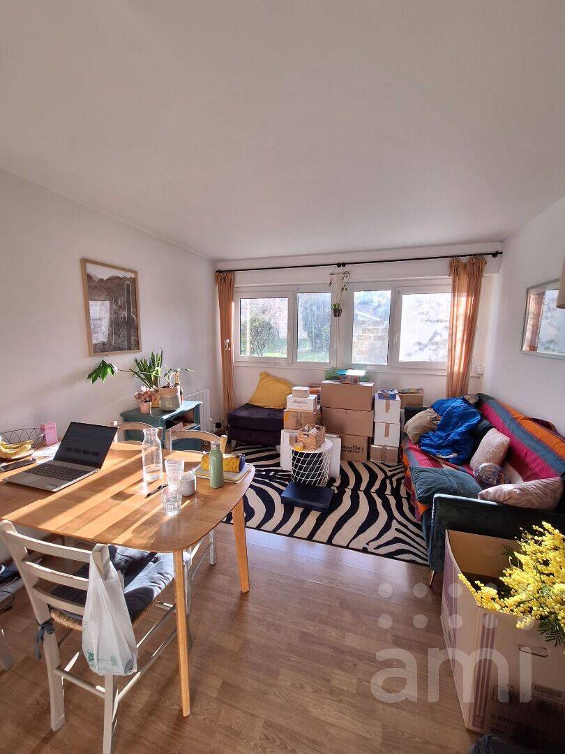 Appartement 3 pièces 56 m² · à Bordeaux · 56 m² · 923 €