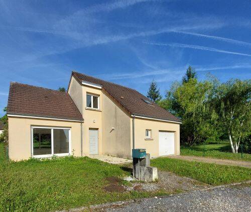 Maison 4 pièces 102 m² · à Bourges · 102 m² · 180 000 €