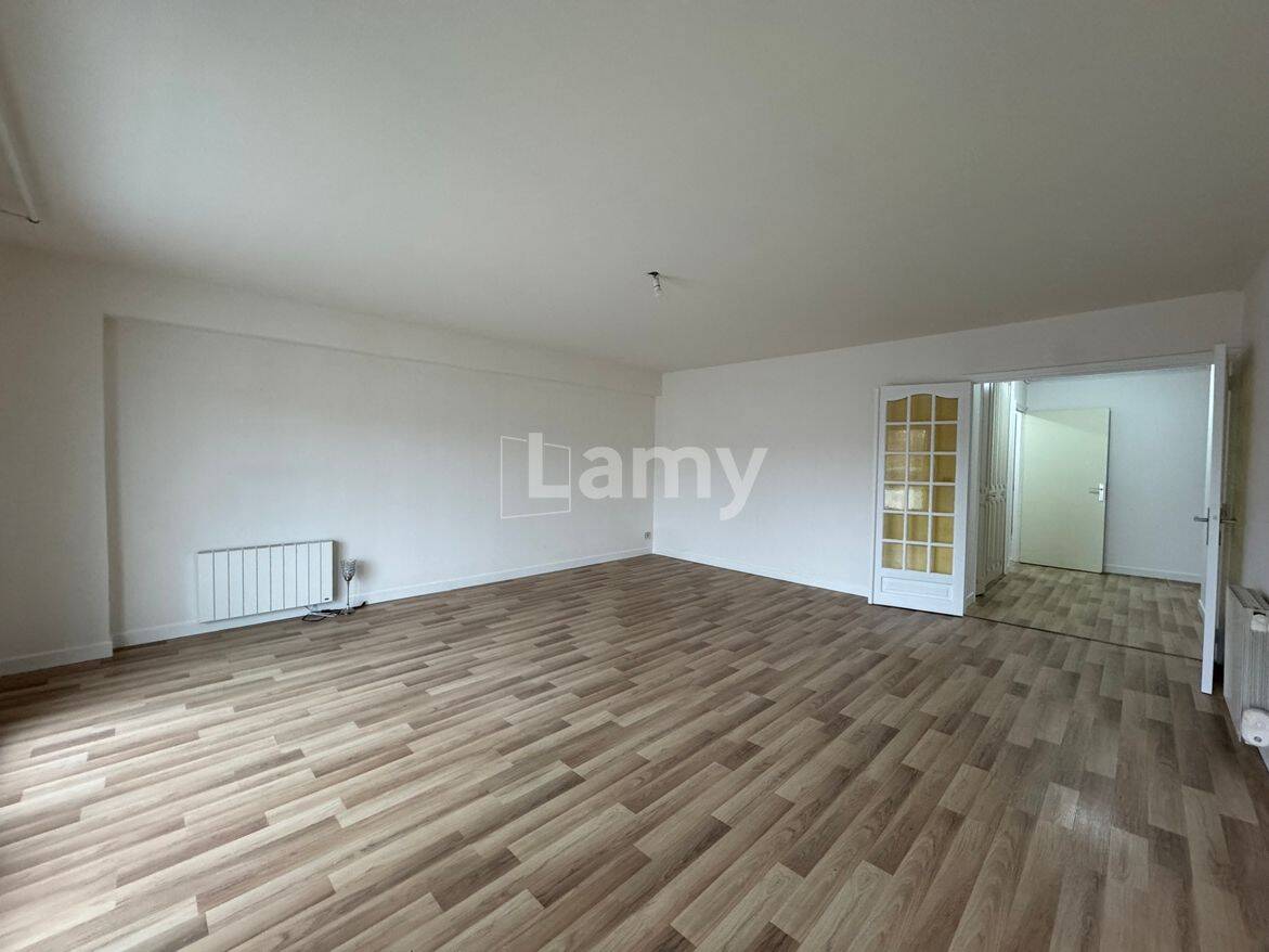 Appartement 3 pièces 80 m² · à Lille · 79,8 m² · 995 €/mois