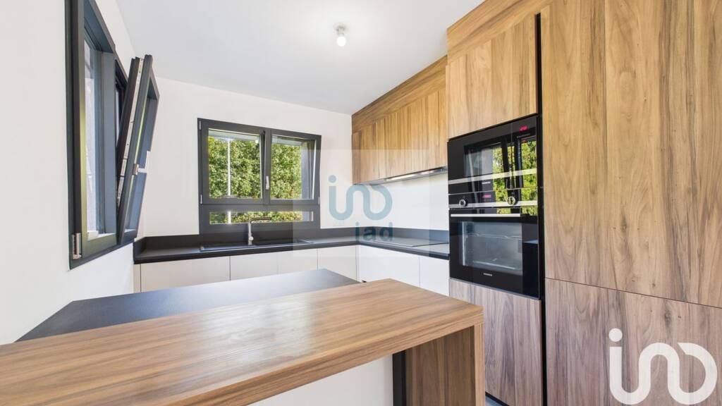 Appartement à vendre 465 000 € 3 pièces 2 chambres 77 m² RDC/2 Neuvecelle 74500