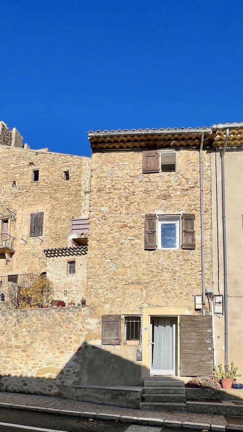 Maison 5 pièces 96 m² · à Vaugines · 96 m² · 295 000 €