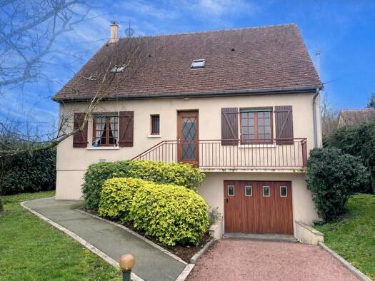 Maison à vendre 199 990 € 5 pièces 4 chambres 124,1 m² 1 333 m² de terrain Laigné-en-Belin 72220