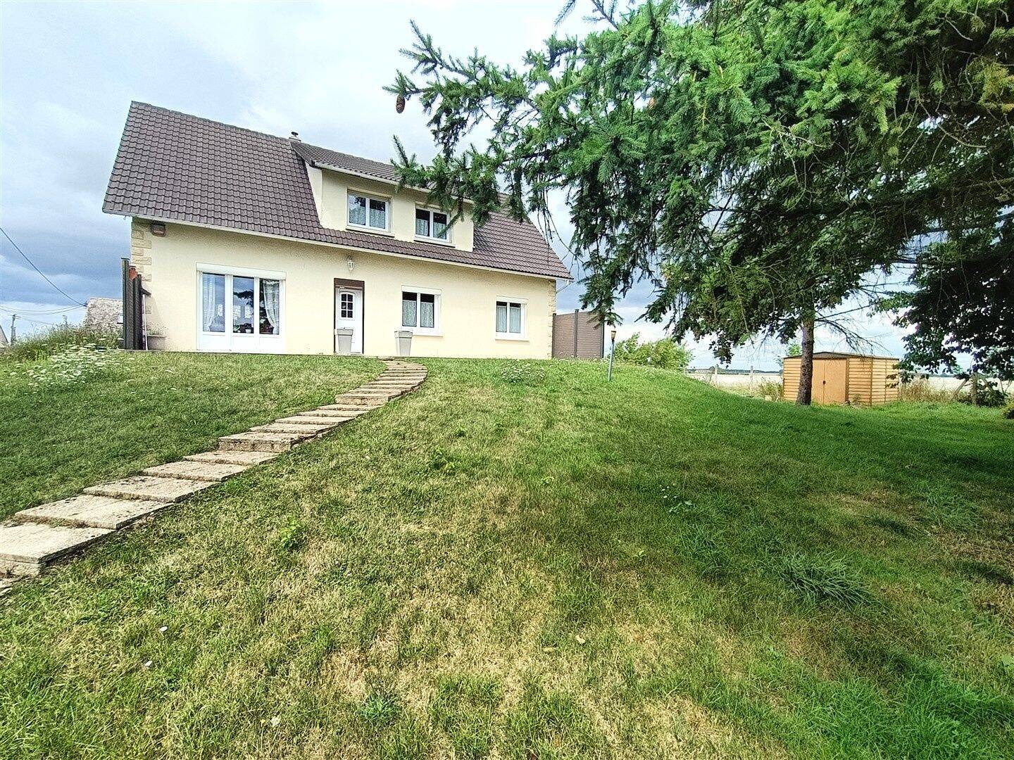 Maison 6 pièces 145 m² · à Brezolles · 145 m² · 189 000 €