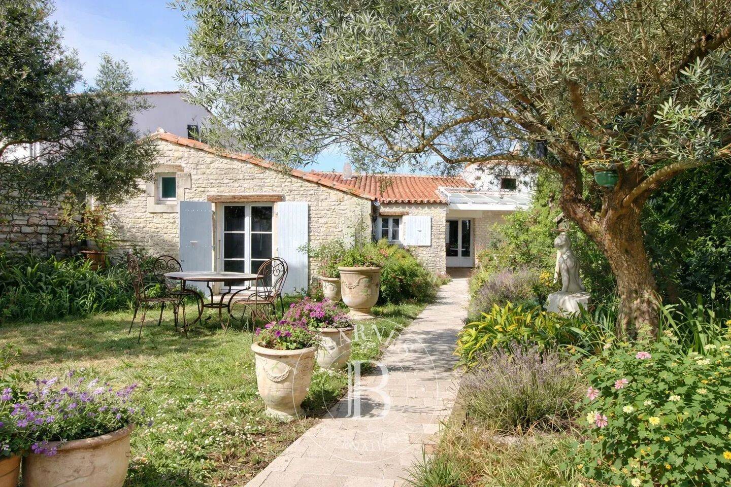 Maison 6 pièces 146 m² · à Le Bois-Plage-en-Ré · 146 m² · 995 000 €