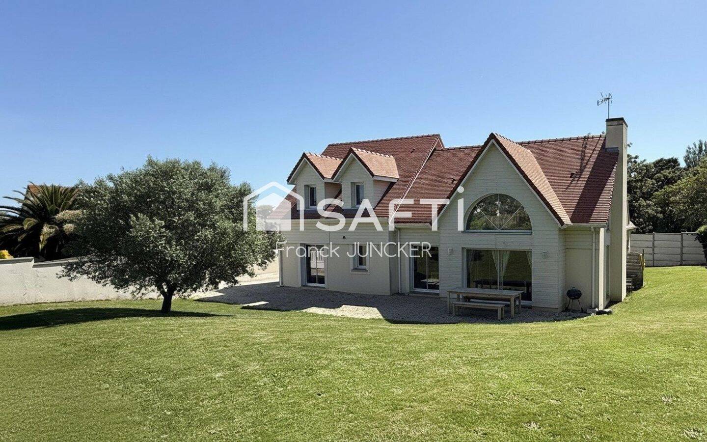 Maison 10 pièces 260 m² · à Tracy-sur-Mer · 260 m² · 720 000 €