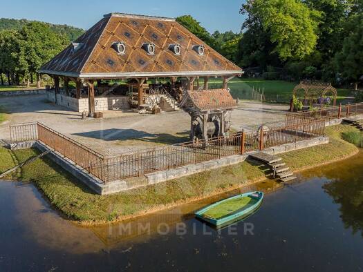 Maison à vendre 2 625 000 € 4 pièces 2 chambres 37 675 m² 37 675 m² de terrain Saint-Vit 25410