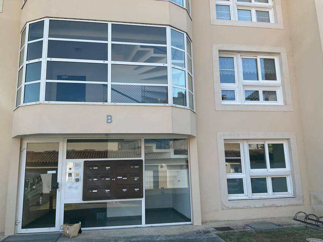 Appartement 2 pièces 86 m² · à Saintes · 86 m² · 169 600 €