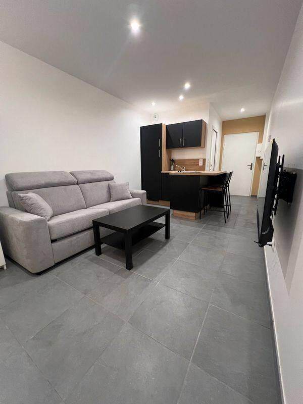 Appartement 1 pièce 25 m² · à Saint-Étienne · 25 m² · 600 €