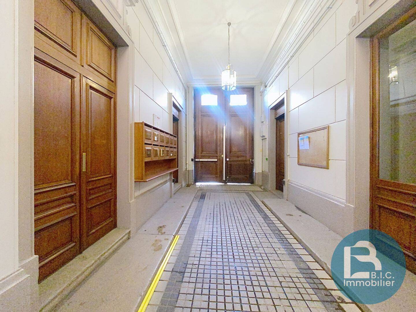 Appartement 2 pièces 43 m² · à Lyon 2ème Arrondissement · 42,6 m² · 324 000 €