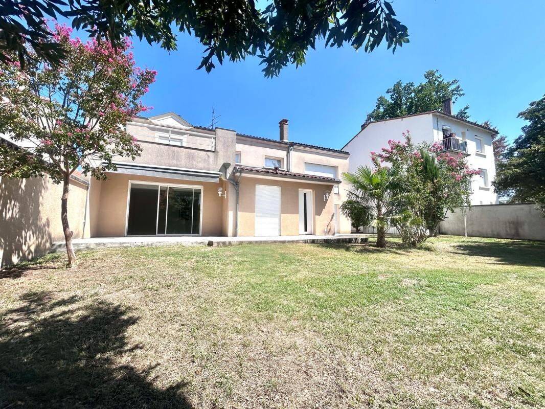 Maison 5 pièces 173 m² · à Périgueux · 173,4 m² · 1 450 €/mois