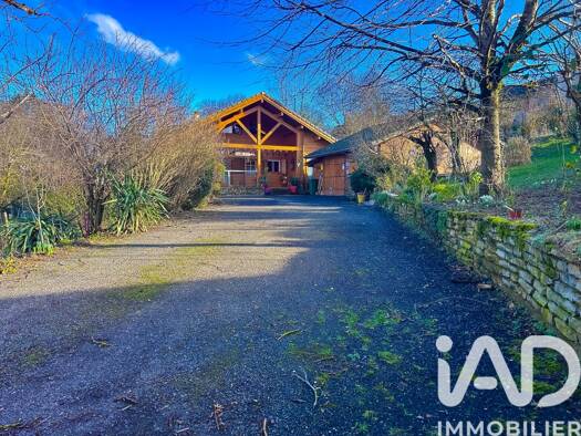 Maison de plain-pied à vendre 290 000 € 3 pièces 2 chambres 99 m² 2 500 m² de terrain Bozouls 12340