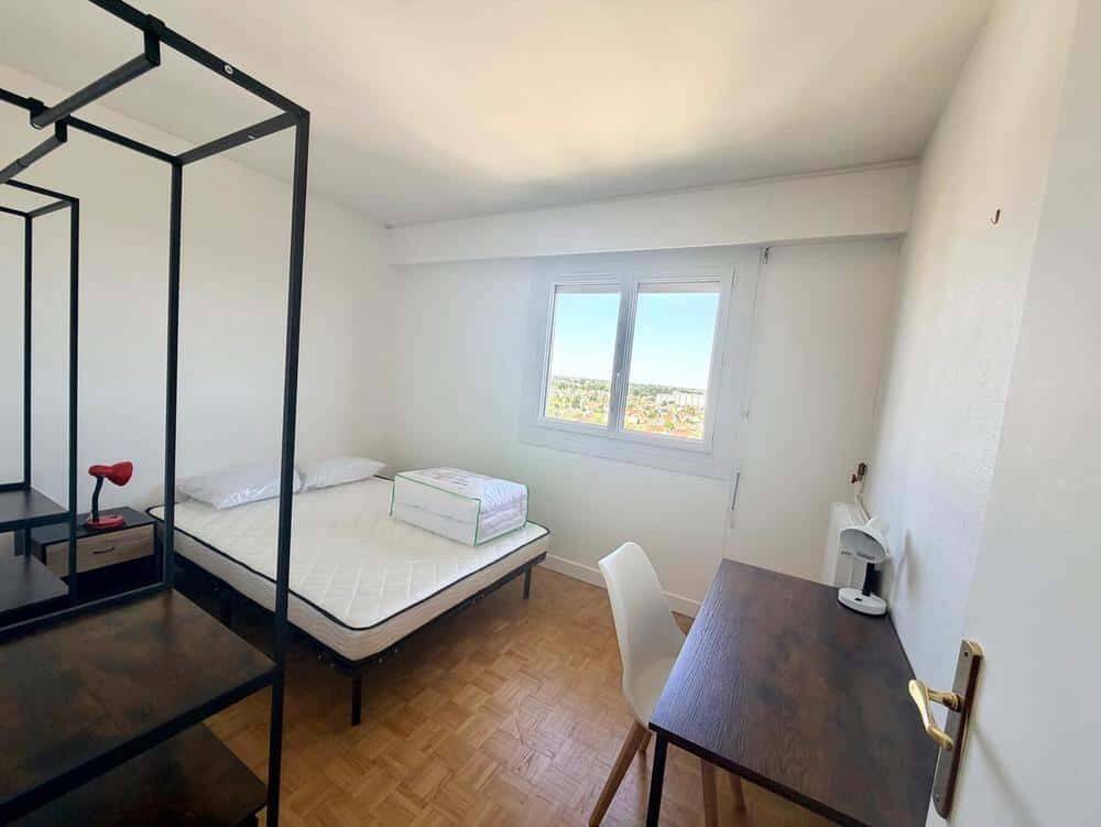 1 pièce 15 m² · à Orléans · 15 m² · 437 €