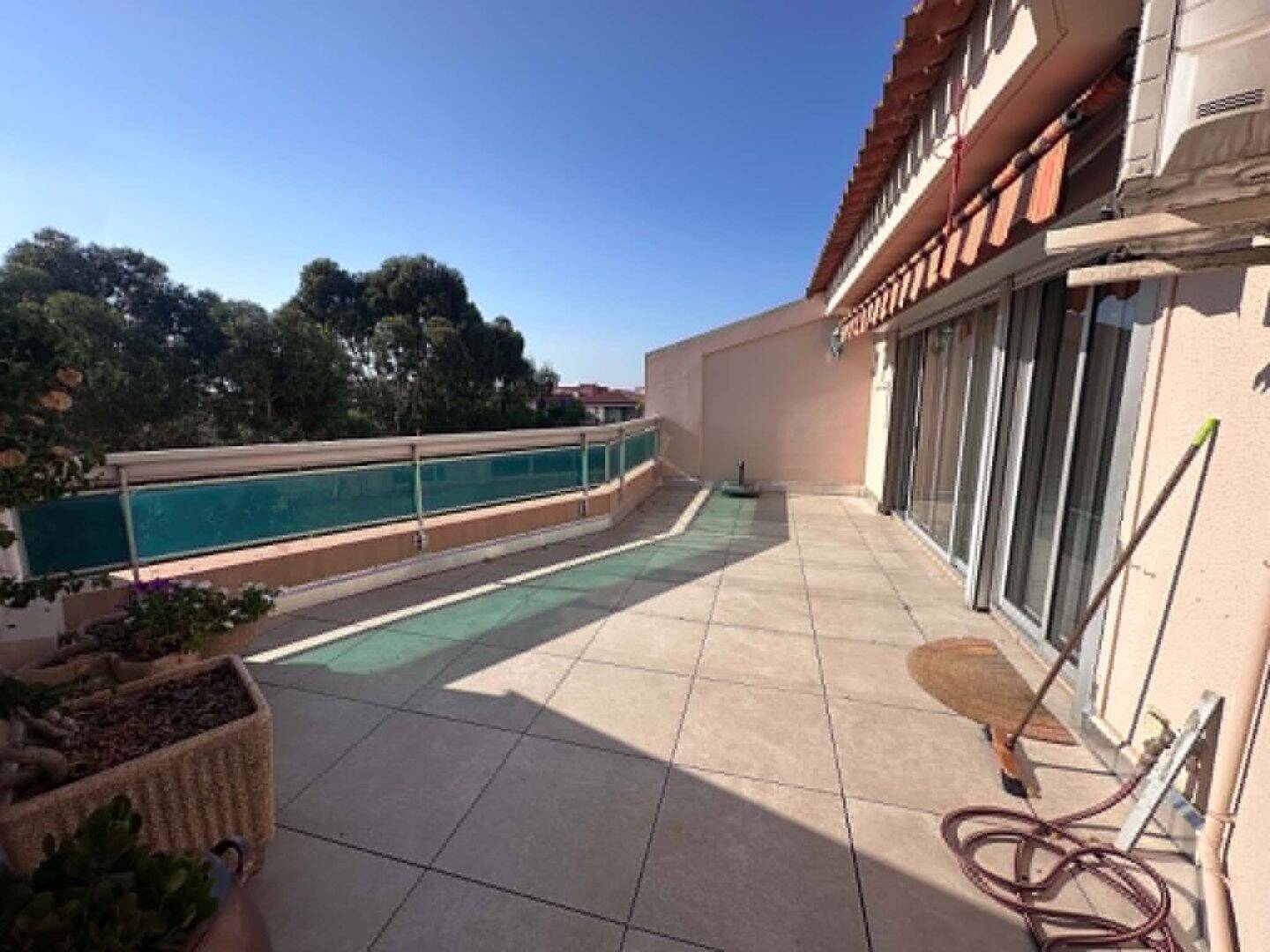 Appartement 4 pièces 92 m² · à Hyères · 91,8 m² · 1 391 €
