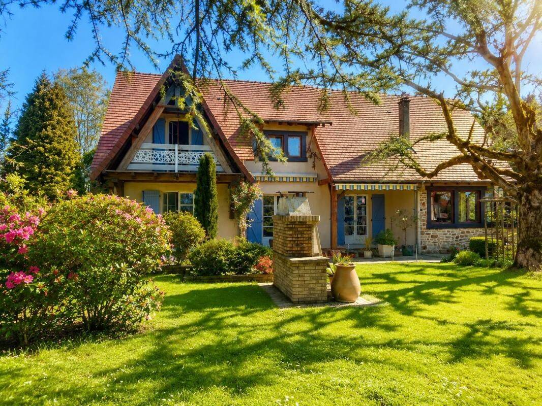 Maison 5 pièces 210 m² · à Bussière-Galant · 210 m² · 265 000 €