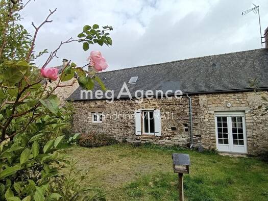 Maison de ville à vendre 66 000 € 4 pièces 2 chambres 65 m² 900 m² de terrain La Pallu 53140