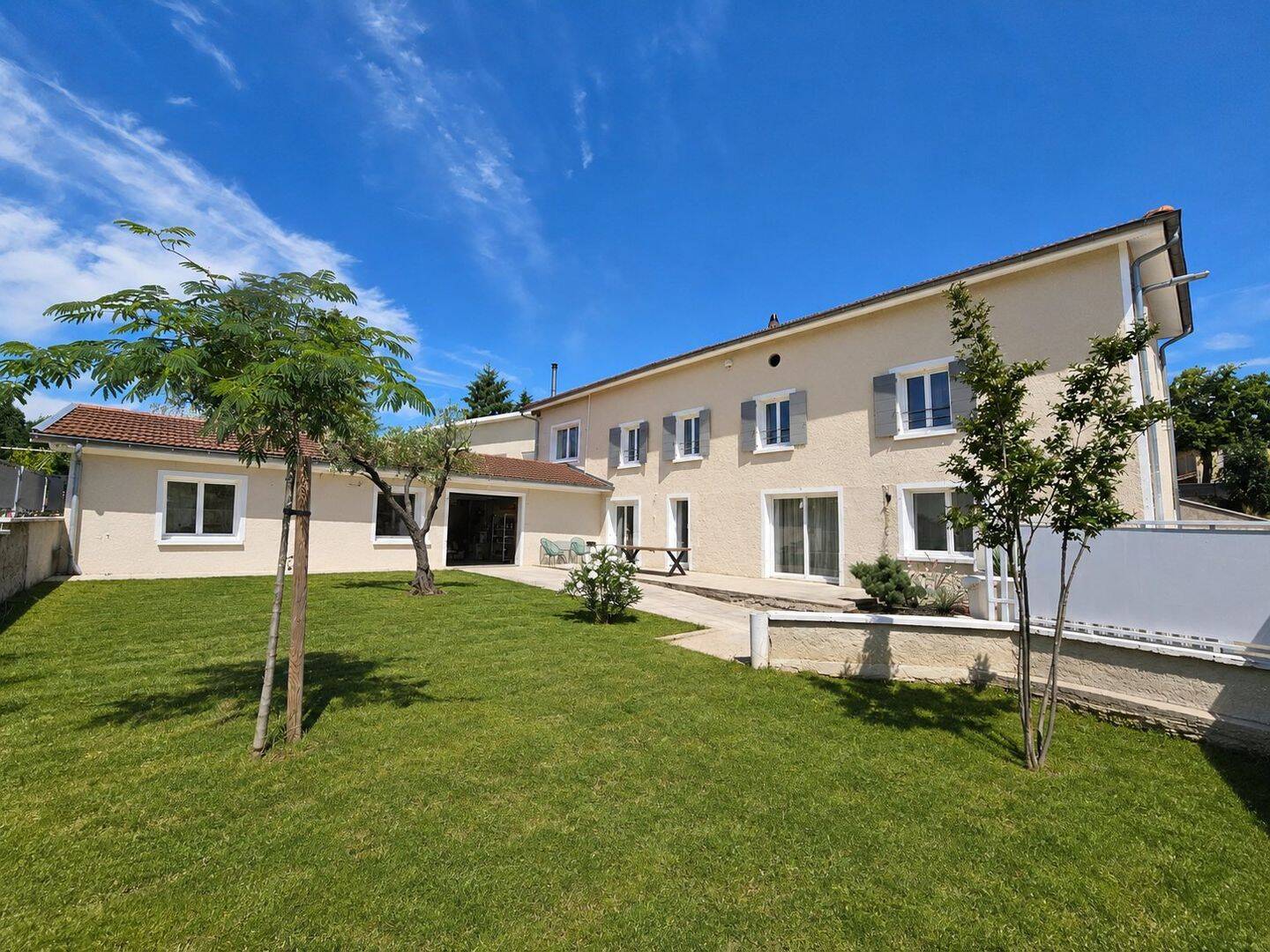 Maison 5 pièces 193 m² · à Sonnay · 193 m² · 450 000 €