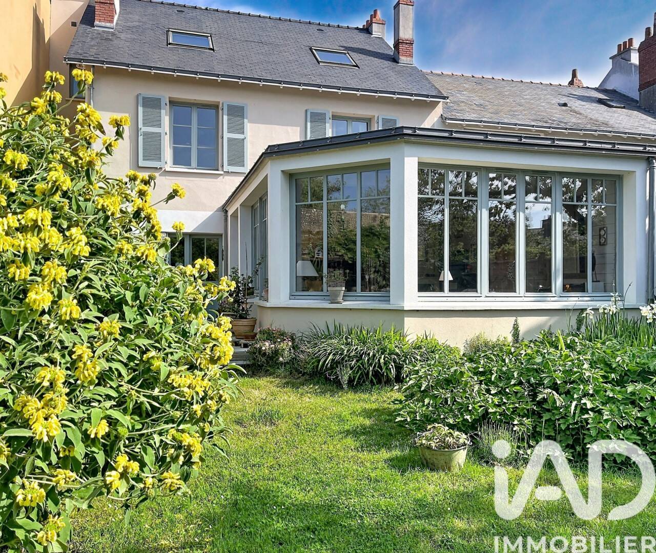 Maison 8 pièces 215 m² · à Nantes · 215 m² · 877 000 €