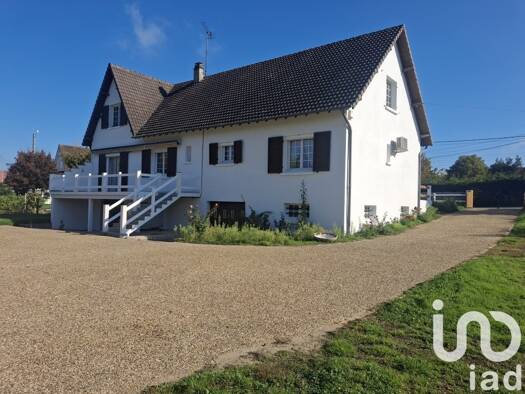 Maison de plain-pied à vendre 259 000 € 6 pièces 3 chambres 148 m² 3 000 m² de terrain Myennes 58440