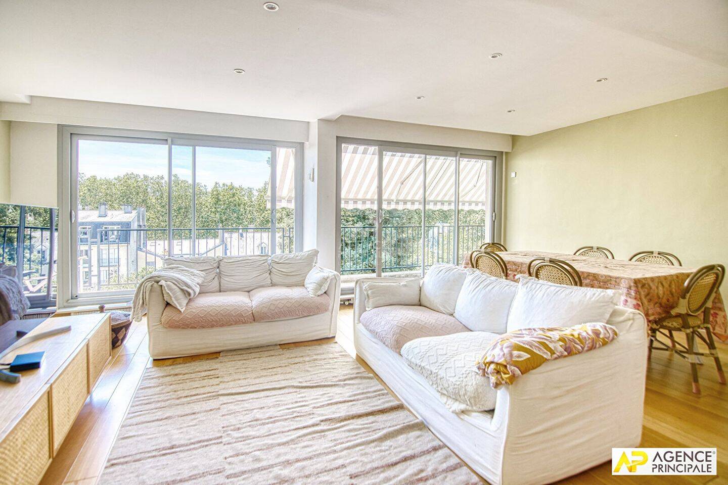 Appartement 4 pièces 110 m² · à Versailles · 110,2 m² · 880 000 €