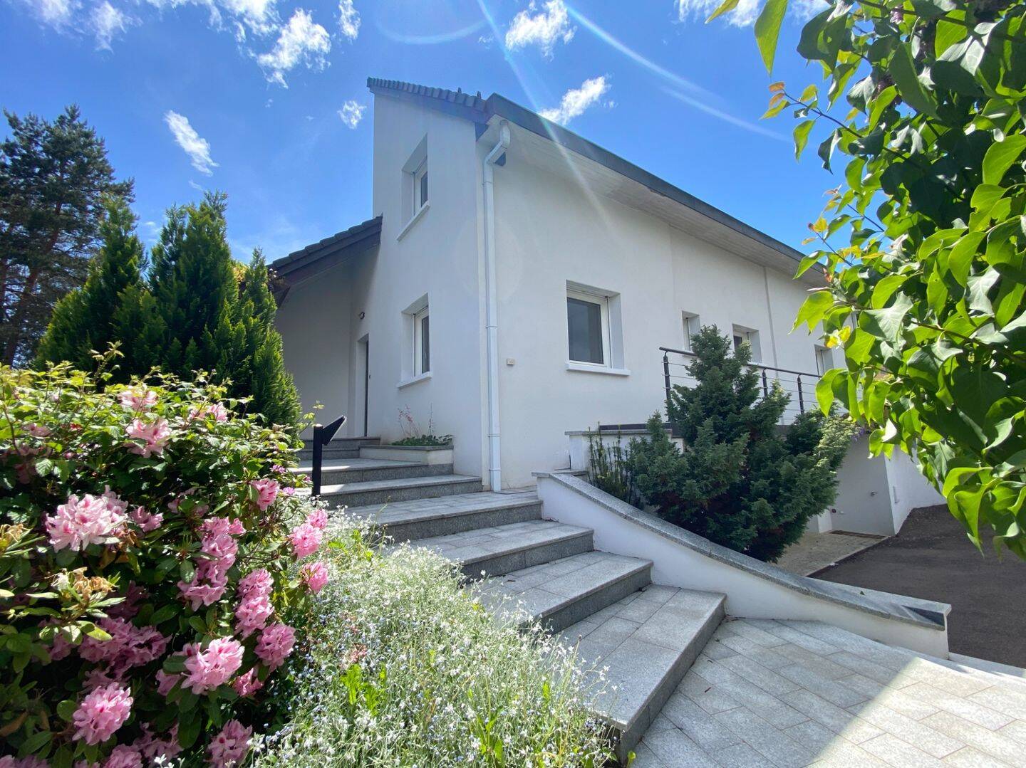 Maison 9 pièces 300 m² · à Cravanche · 300 m² · 499 500 €