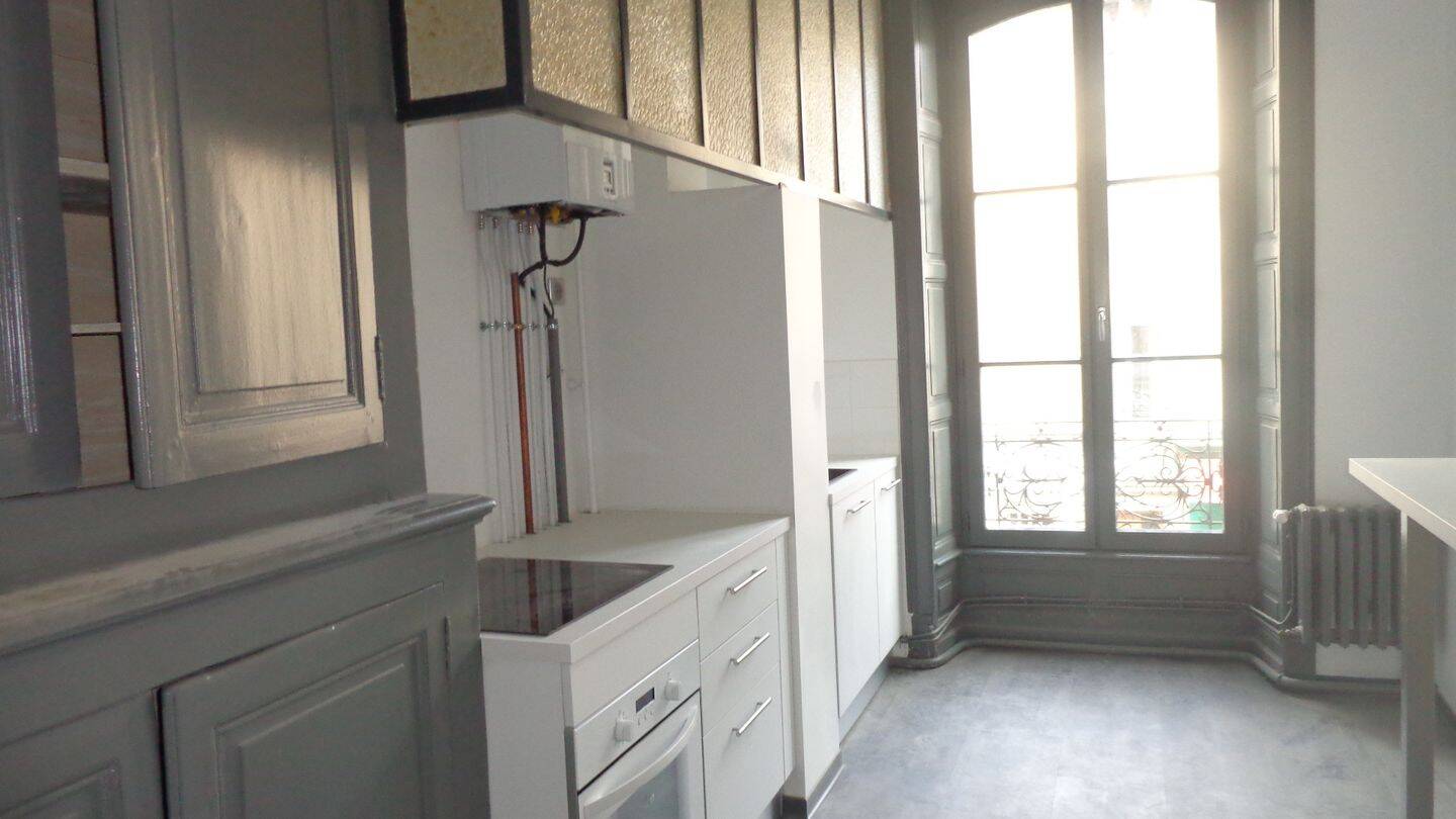 Appartement 2 pièces 65 m² · à Aurillac · 65 m² · 527 €